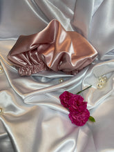 Load image into Gallery viewer, Dusty Rose Luxurious Bonnet
