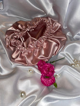 Load image into Gallery viewer, Dusty Rose Luxurious Bonnet
